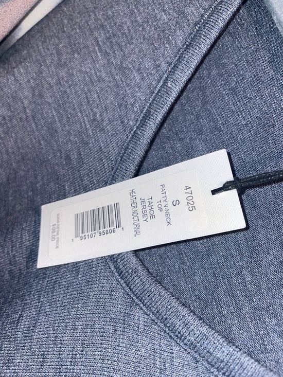 Michael Stars Patty V neck top jersey knit NWT - Picture 2 of 2